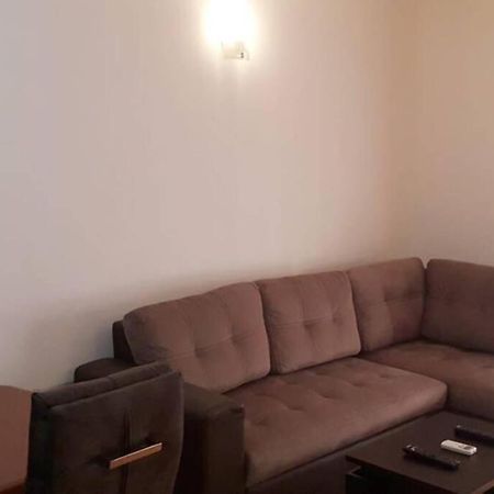 Apartman Franko - Uz Parking Pula Buitenkant foto