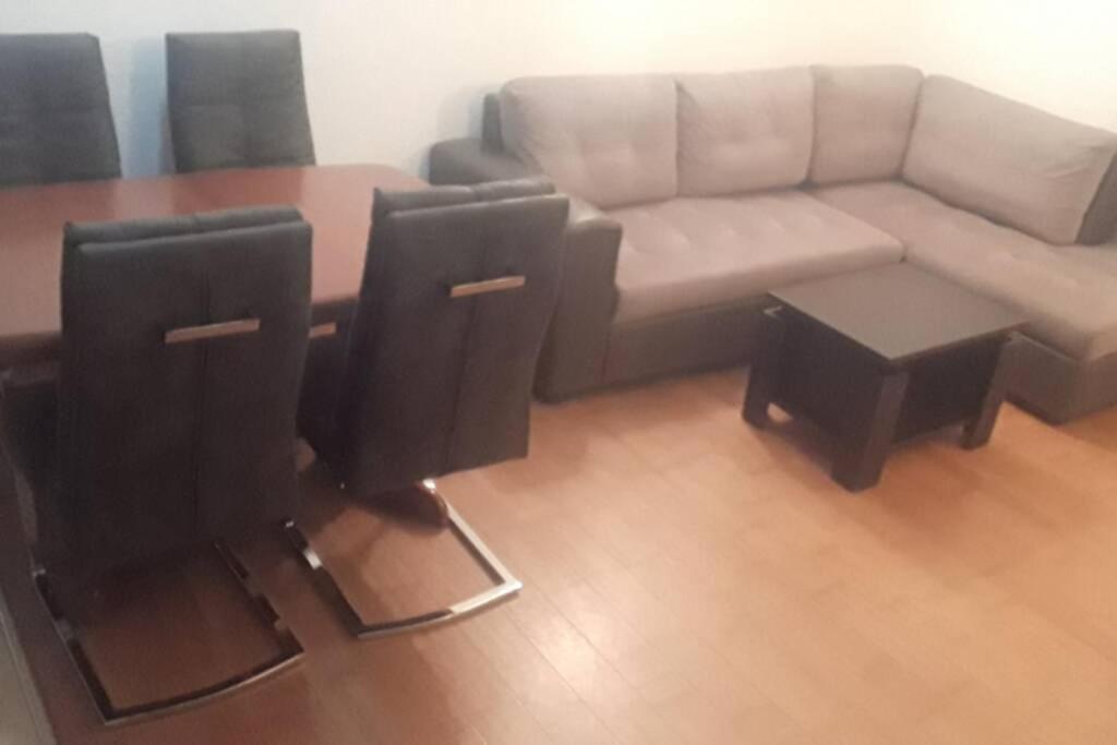 Apartman Franko - Uz Parking Pula Buitenkant foto