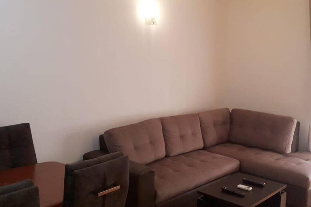 Apartman Franko - Uz Parking Pula Buitenkant foto
